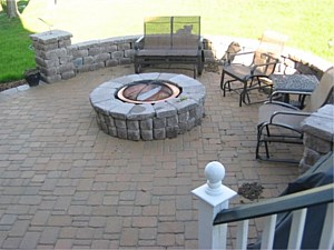 Fire Pits & Fireplaces